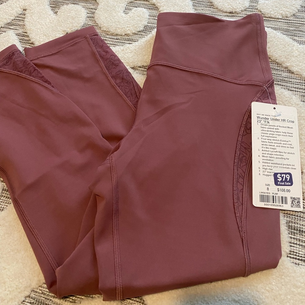 Lululemon New Size 8 Wunder Under Crop. Check out all my Lulu!